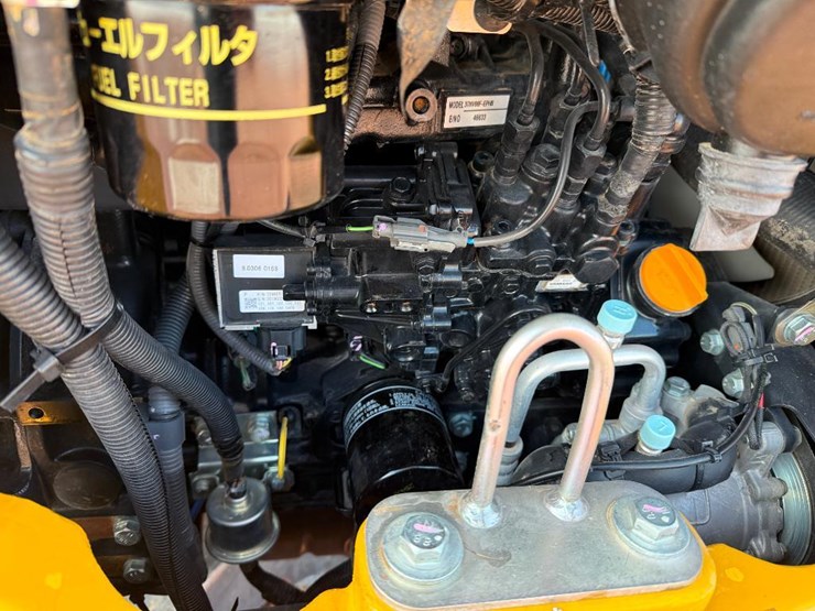 2021-deere-30g-image-41