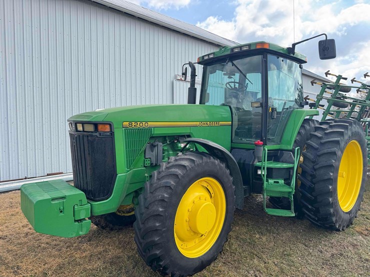 1995-john-deere-8200-image-3