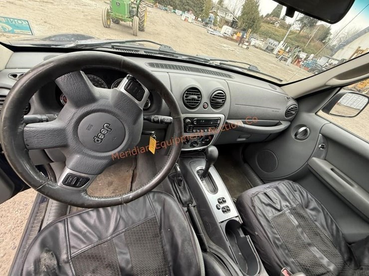 2006-jeep-liberty-image-40