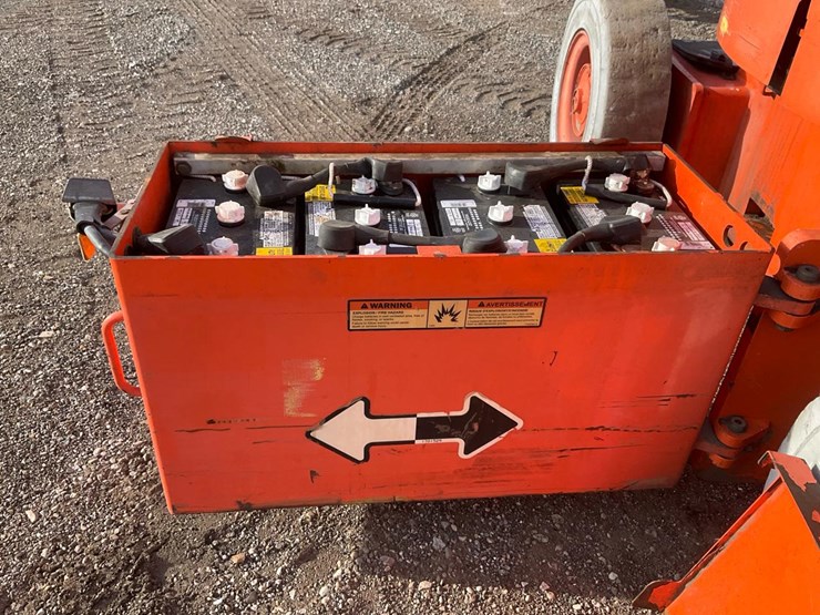 2000-jlg-e300ajp-image-29