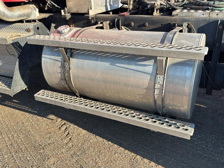 2005-kenworth-t800-image-23