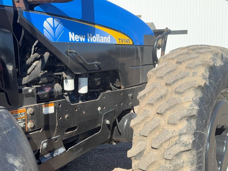 2007-new-holland-tv145-image-13