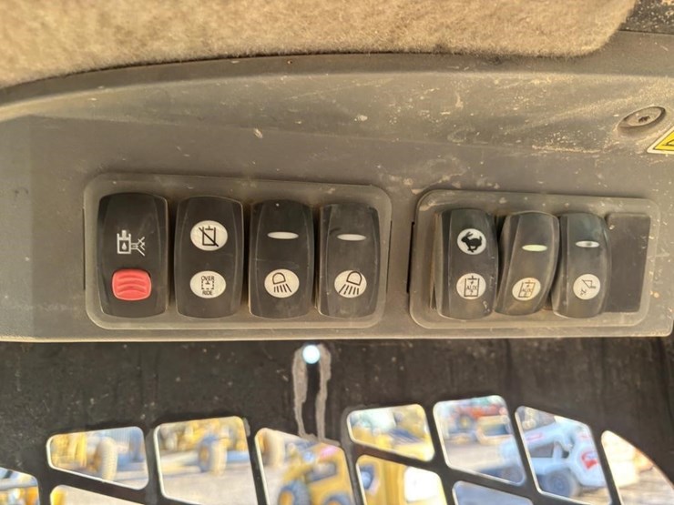 caterpillar-262c2-image-30