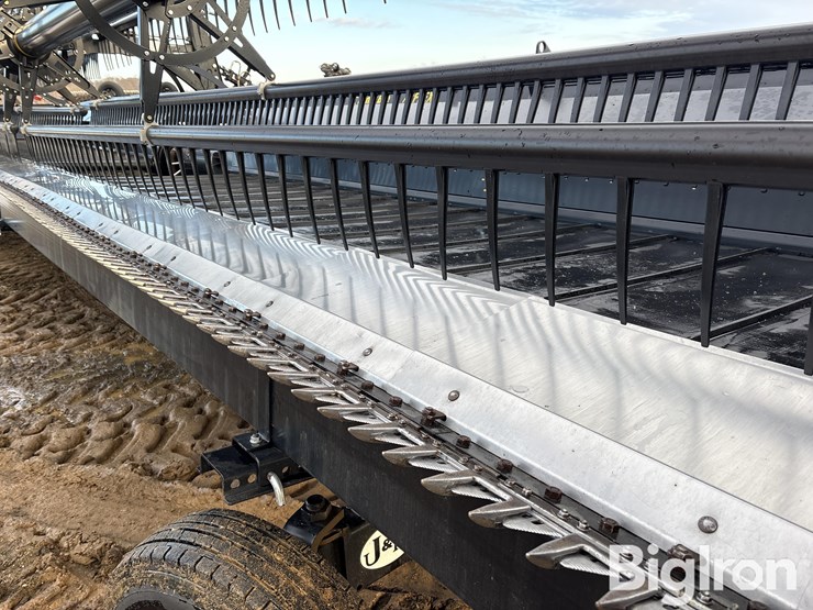 2023-case-ih-820-image-19