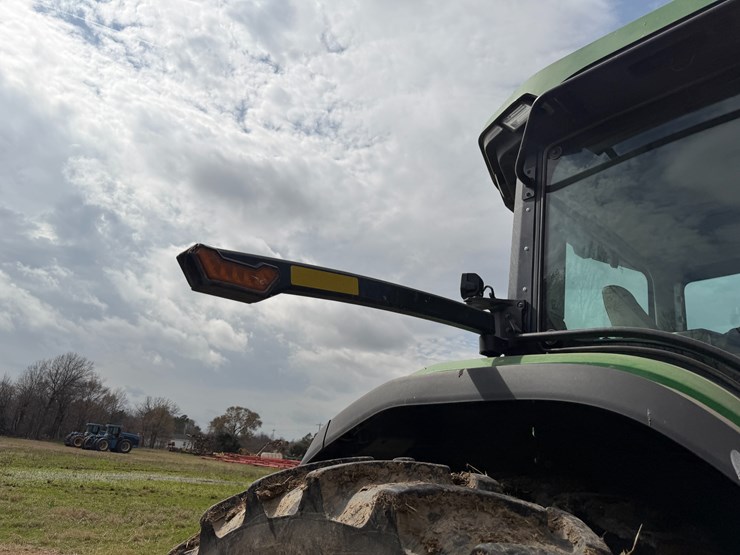 2023-john-deere-8r-310-image-43