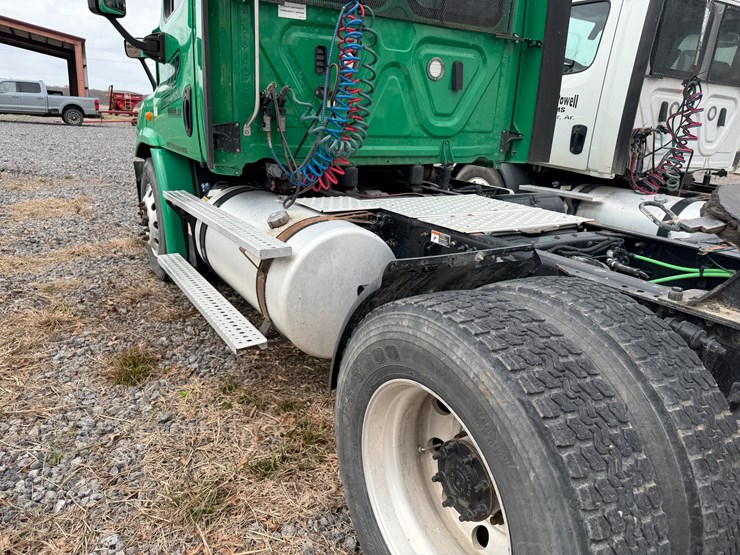 #40990-•-2019-freightliner-cascadia-s/a-daycab-truck-tractor-vin:-3akjgbdv5ksks6034-image-27