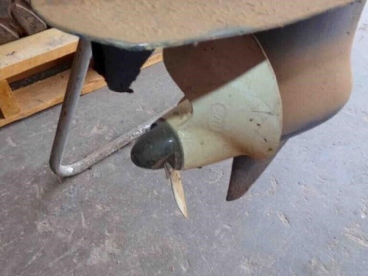 evanrude-6-fisherman-boat-motor/stand-image-5