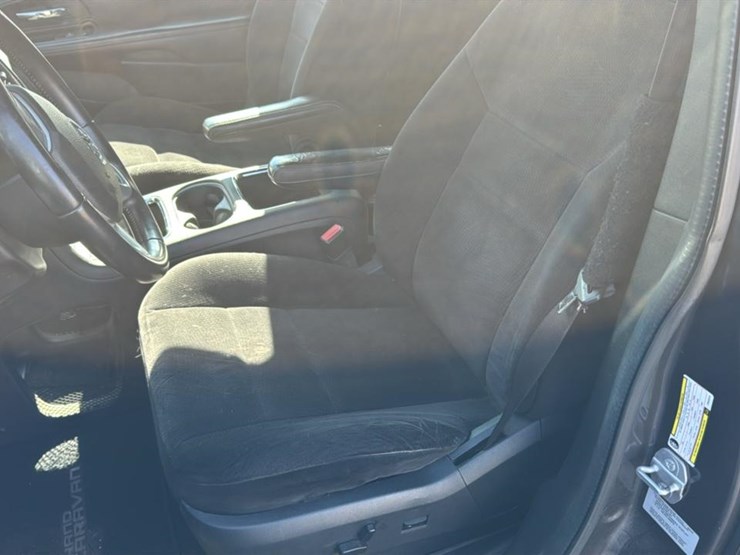 2015-dodge-grand-caravan-sxt-image-20