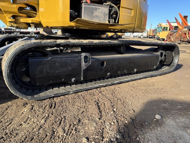 caterpillar-303.5-image-18