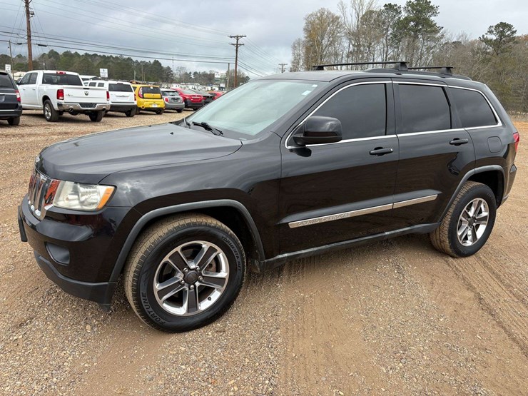 2012-jeep-grand-cherokee-image-1