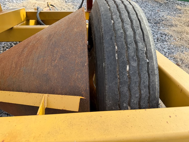 #41047-•-w&a-manufacturing-894-levee-seeder-and-packer-image-11