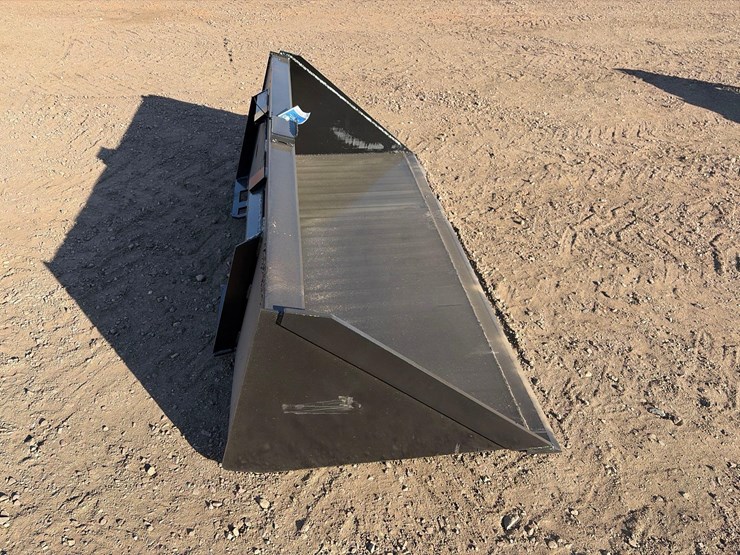 bucket-with-single-blade-image-2