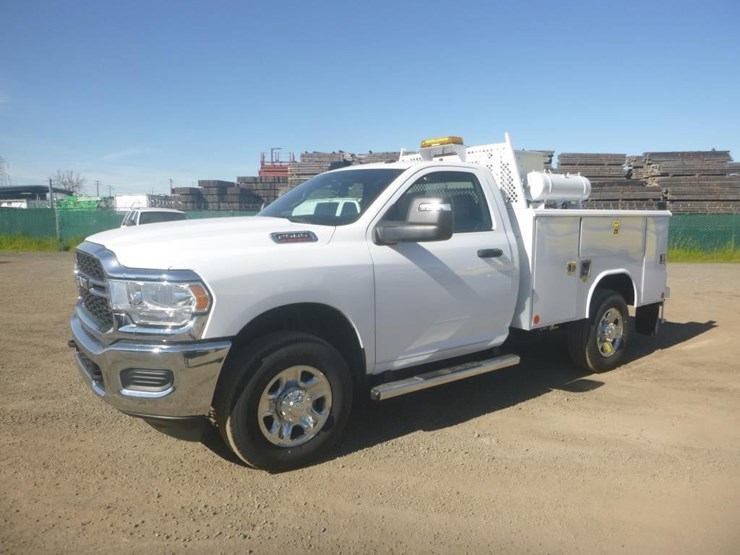 2024-dodge-2500-image-1