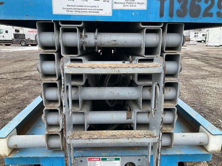 2003-genie-gs3246-image-24