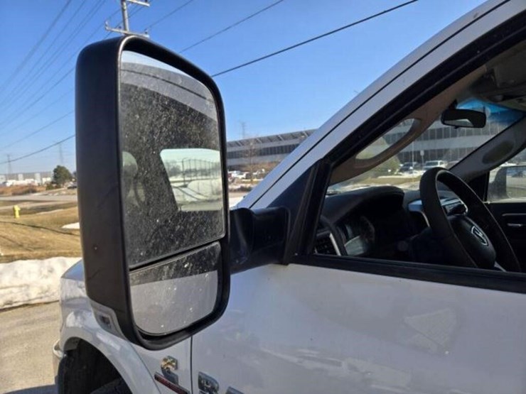 2018-dodge-2500-image-29