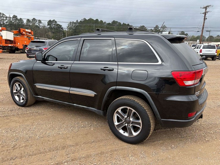 2012-jeep-grand-cherokee-image-2