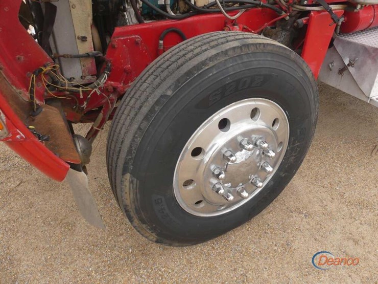 1980-peterbilt-359-image-12