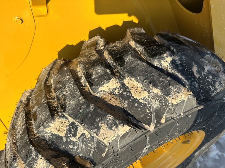 2018-caterpillar-236d-image-55