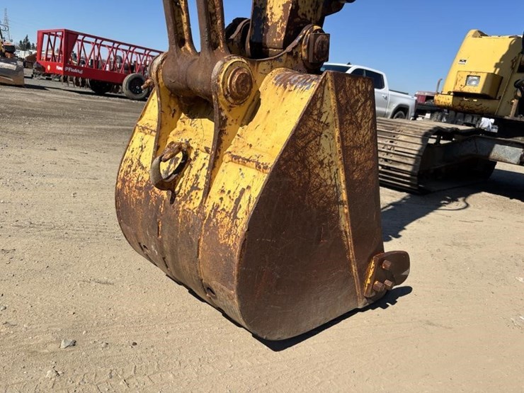 komatsu-pc60-7-image-10