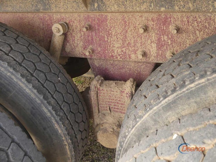 2001-mack-ch613-image-8