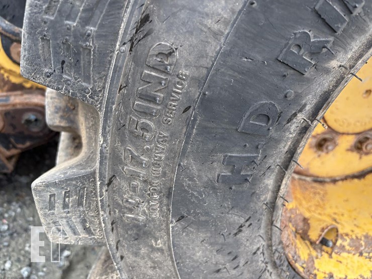 2013-caterpillar-262c2-image-5