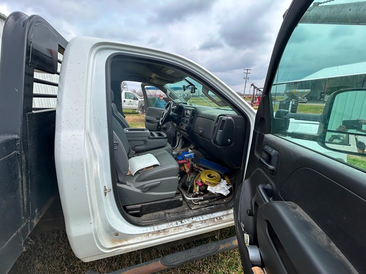 2015-gmc-3500hd-image-43