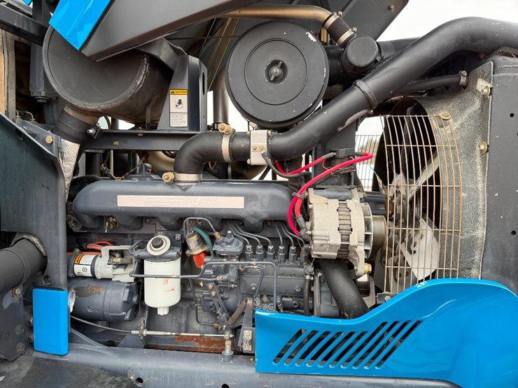 new-holland-8770-image-45