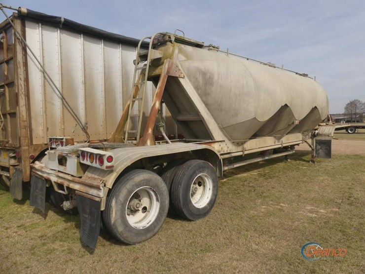 1988-j-&-l-pneumatic-dry-bulk-trailer,-s/n-1j9p4at28j2001073:-t/a,-model-100tl,-3-pod,-alum.,-1040-cu-ft-cap.-image-2