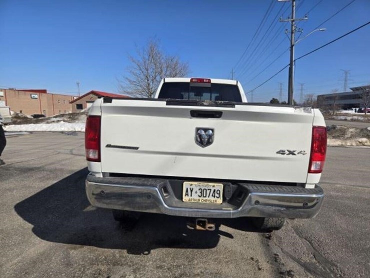 2018-dodge-2500-image-5