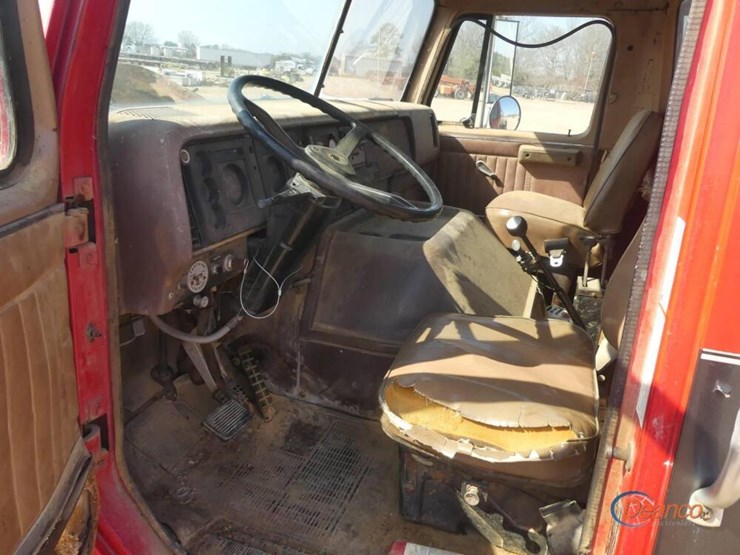 1984-international-s2200-image-12