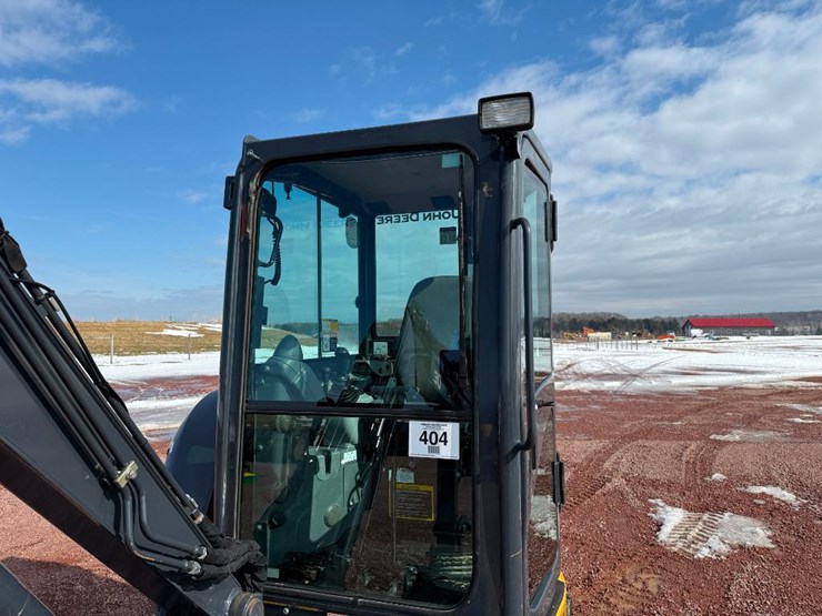 2021-deere-30g-image-26