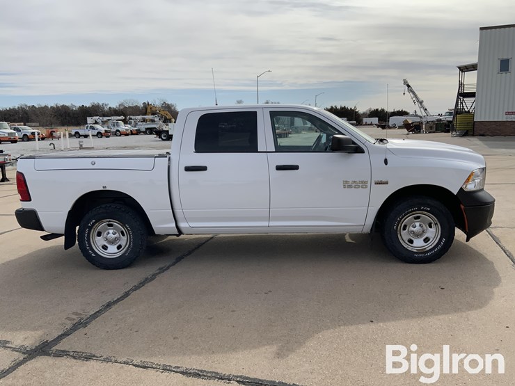 2015-dodge-1500-image-4