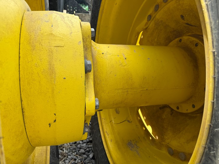 2023-john-deere-8r-310-image-16