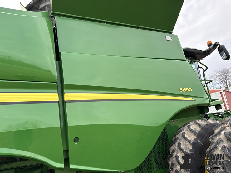 2013-john-deere-s690-image-20