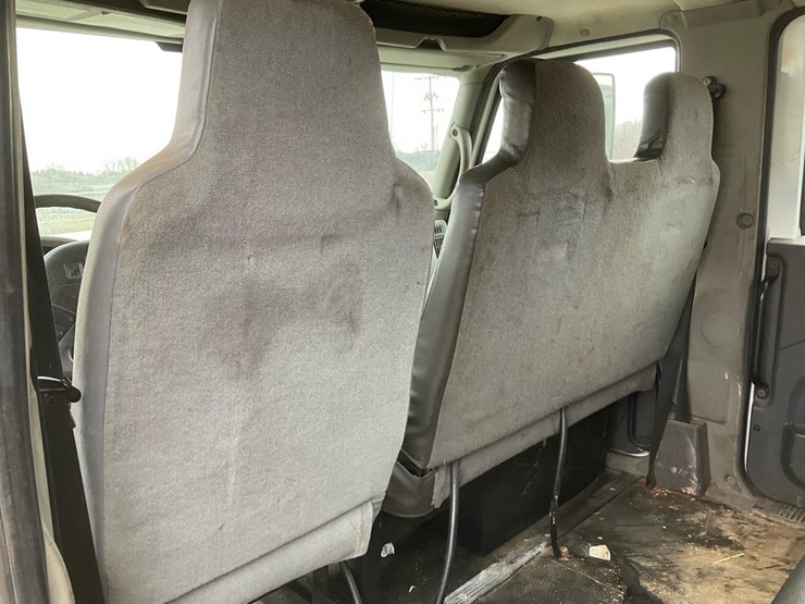 2014-international-7300-image-148