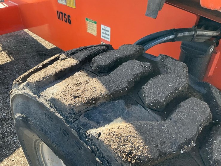 2004-jlg-600s-image-36