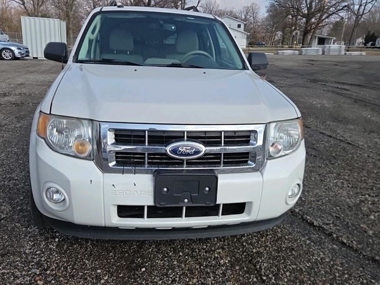 2011-ford-escape-xlt-image-8