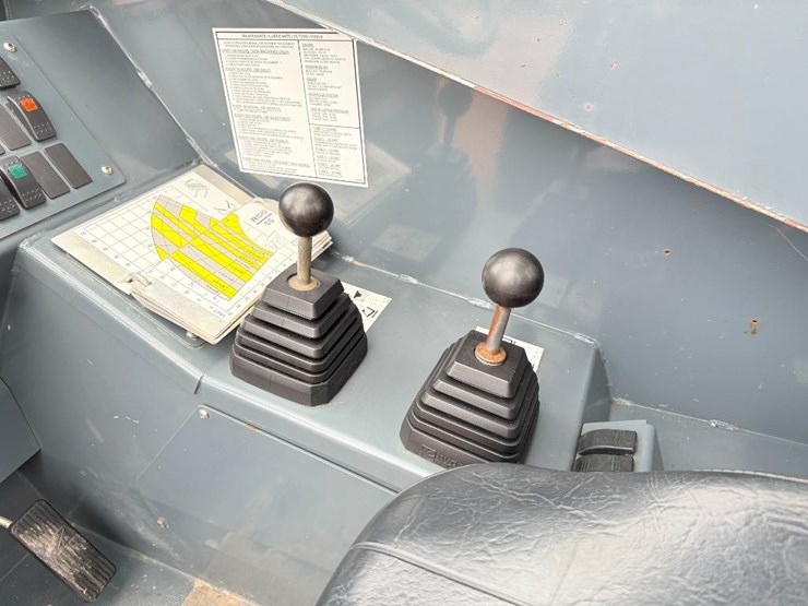 2014-gehl-rs10-55-image-41