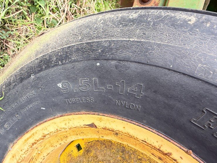 john-deere-630-image-5