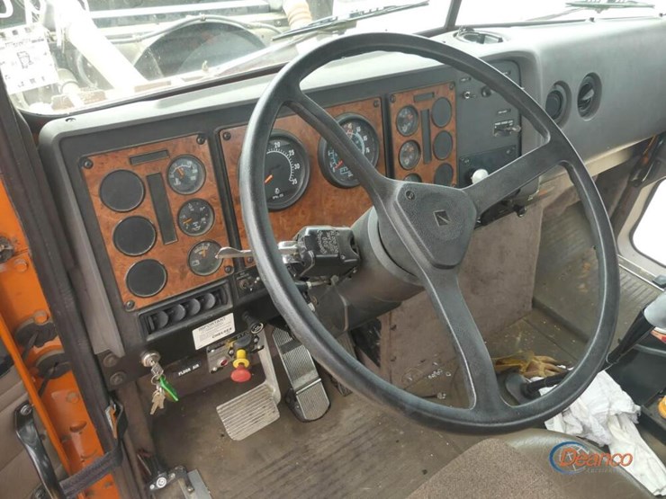 1995-international-9300-image-14