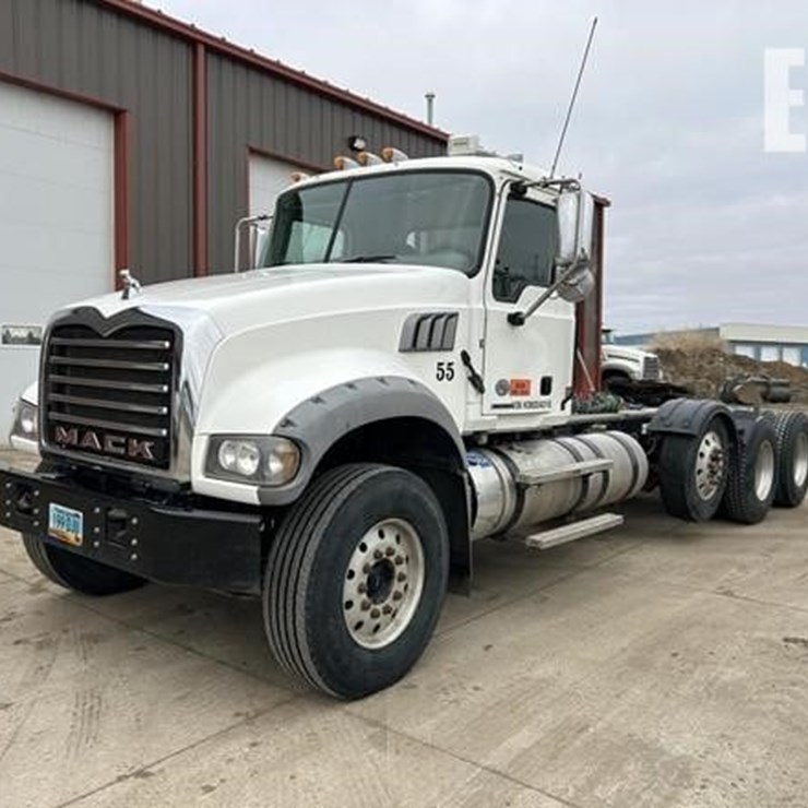2019 MACK GRANITE 64FT