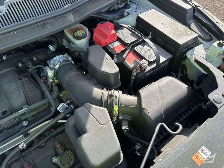 2015-ford-explorer-image-9