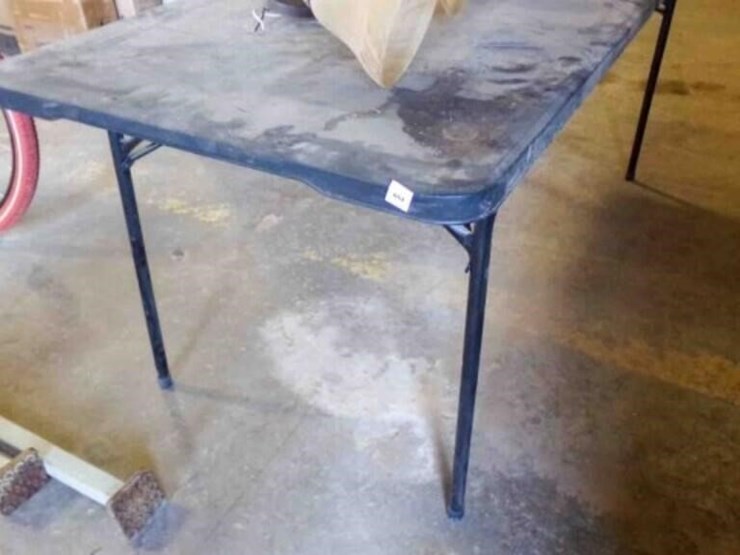 portable-folding-table,-6'-x30"-image-1