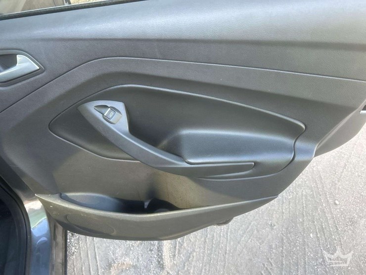 2013-ford-escape-image-26