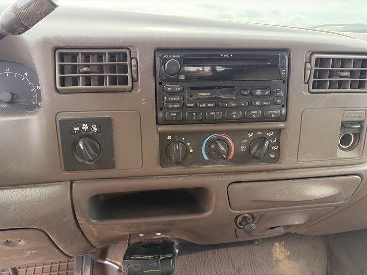 2000-ford-f350-image-26