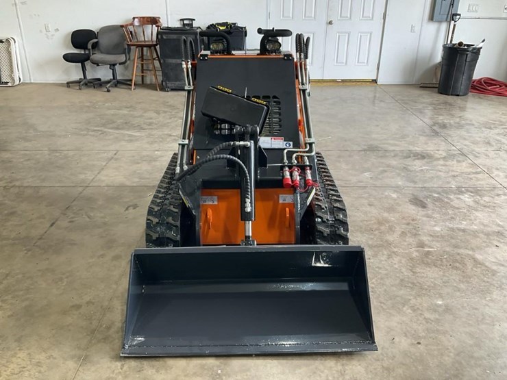 #1001-•-new-land-hero-ldh-t460-mini-track-skid-steer-loader-image-5