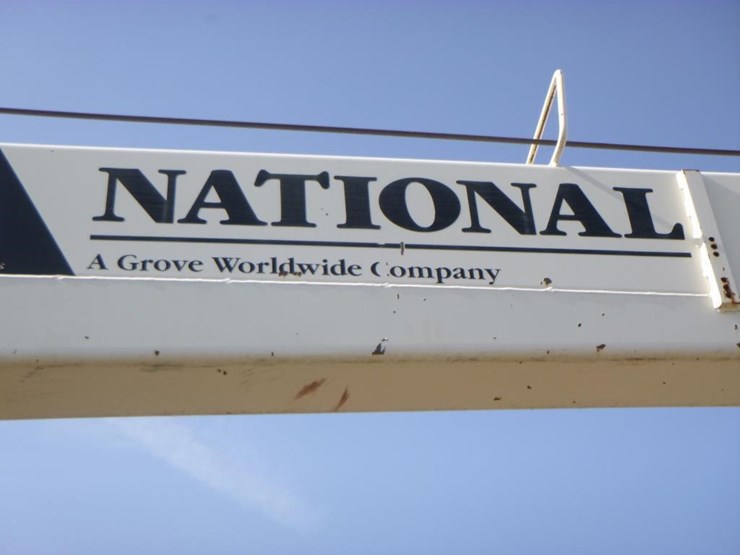 2000-freightliner-fl70-image-6