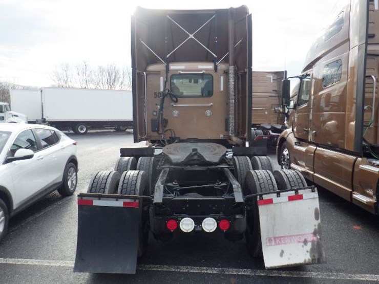 2022-kenworth-t680-image-9