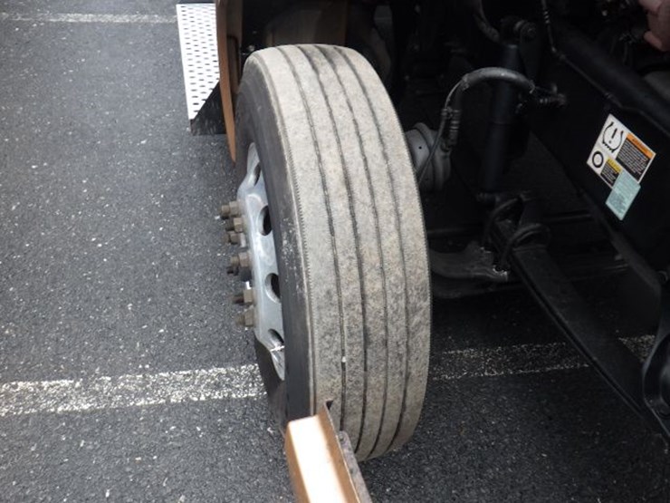 2022-kenworth-t680-image-22