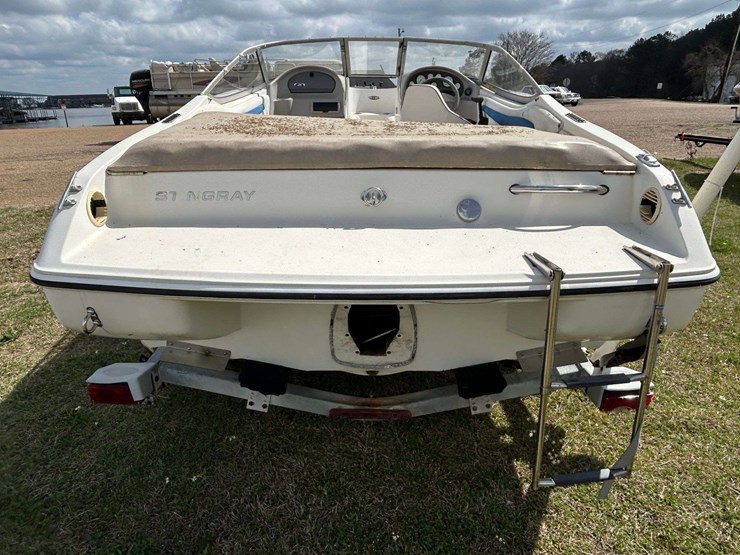 2007-stingray-180rx-ski-boat-image-7